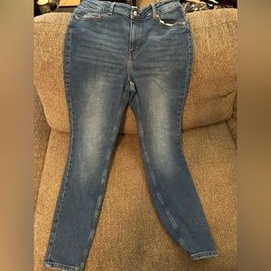 🍃H & M 👖 jeans 🍃